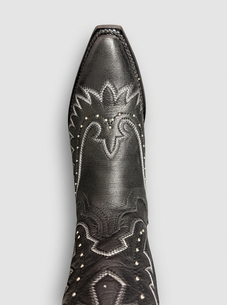 Bufalino Western Boot — Black — toe close-up