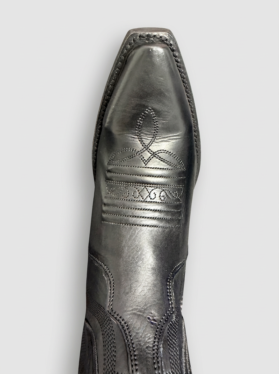Cleyton Western Boot — Black (Athala) — toe detail