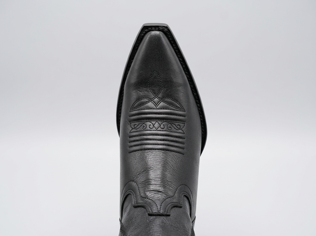 Grisly Western Boot — Black (Giorgina) — toe detail