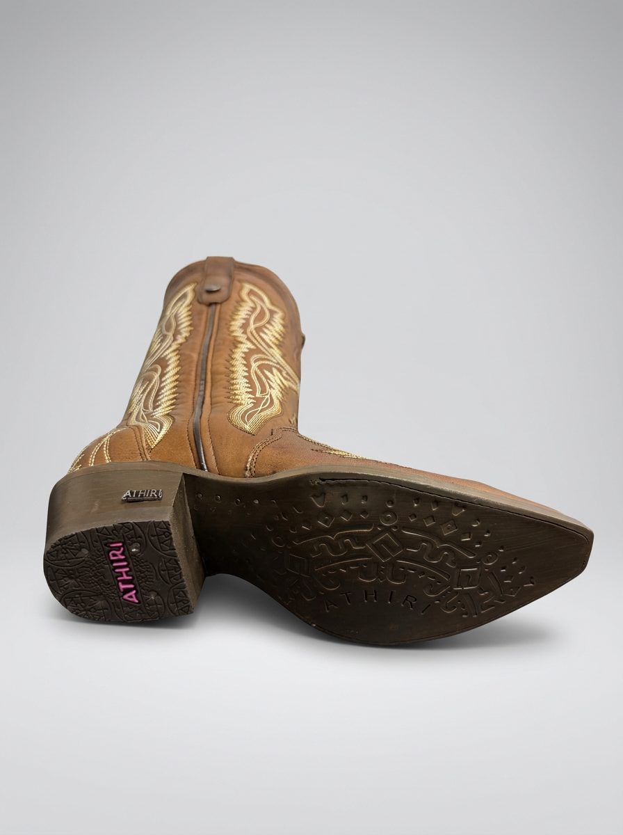 Liga Western Boot — Coffee (Athala) — sole close-up